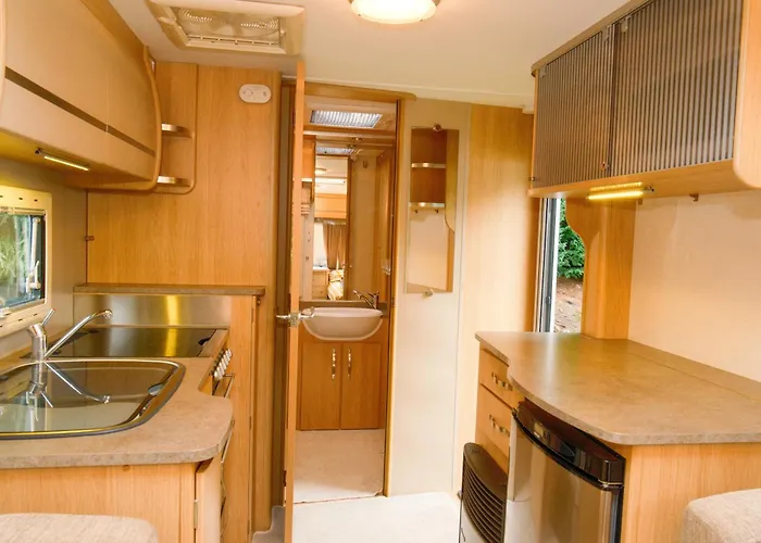 Sundale Caravan Retreat 2 Berth - *