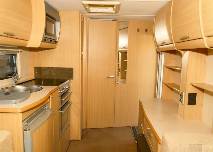 Sundale Caravan Retreat 2 Berth - *